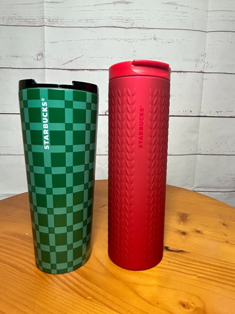 Starbucks set of two NWT 16 oz coffee tumblers with lids red and green insulated